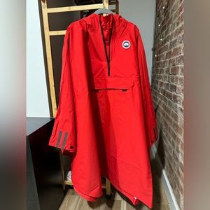 Canada Goose - Men’s Field Poncho - L - Red